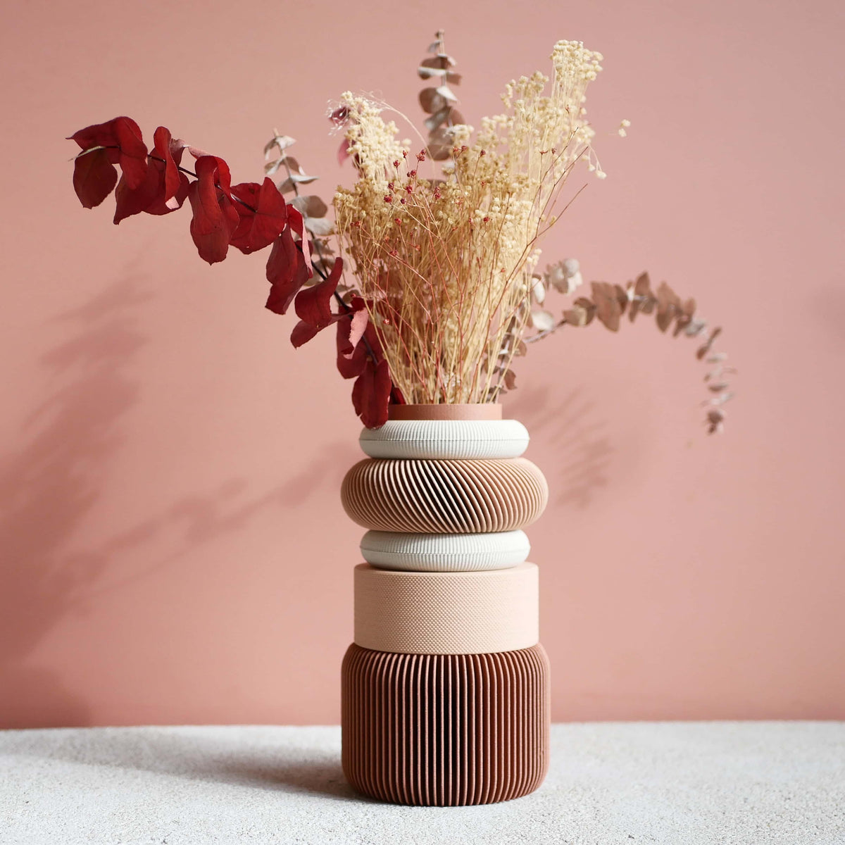 Rosée vase detail – sculptural and modular lines in soft matte finish