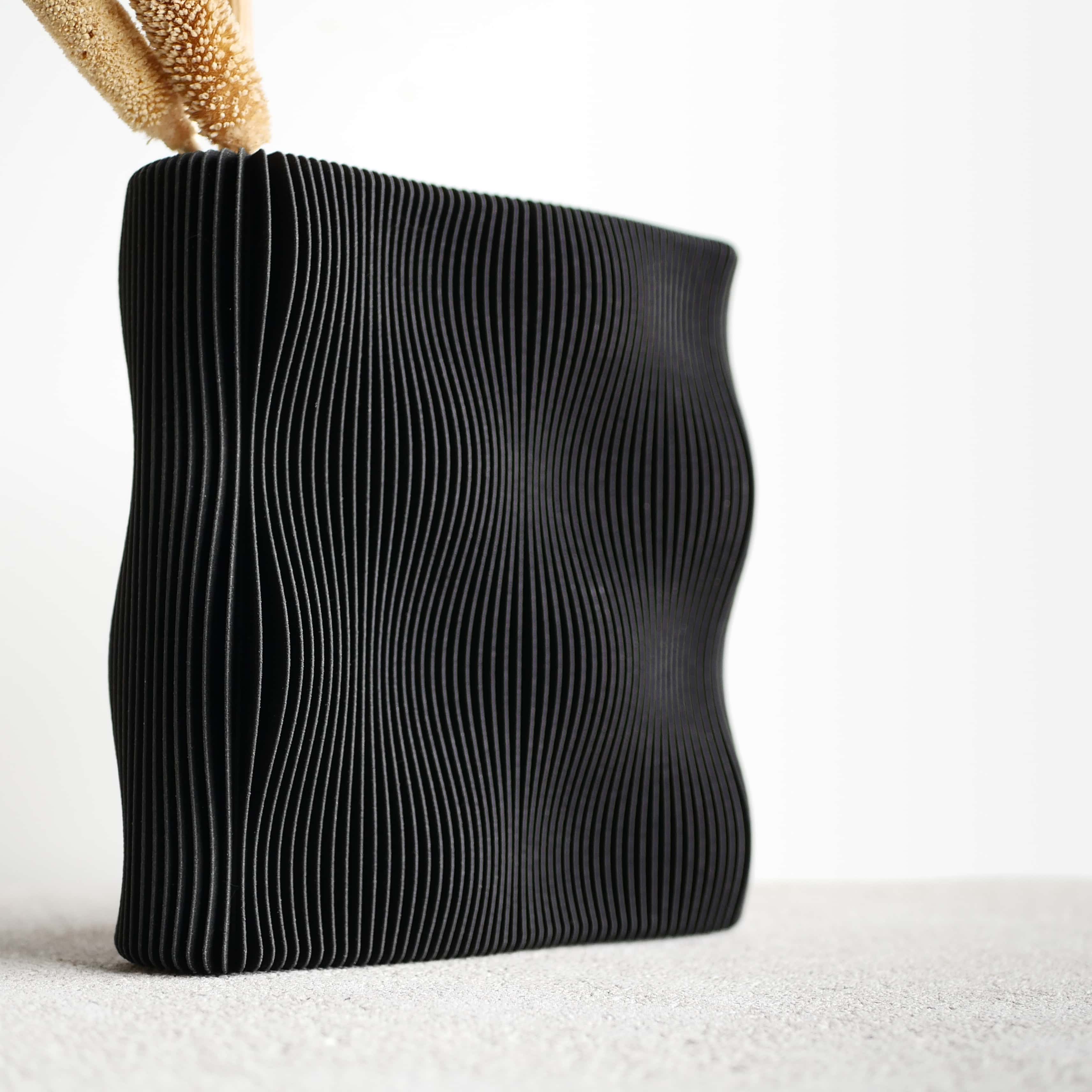 TIDE Vase in matte black, height 22 cm 9 inches, sleek and minimalist design - Minimum Design #color_black