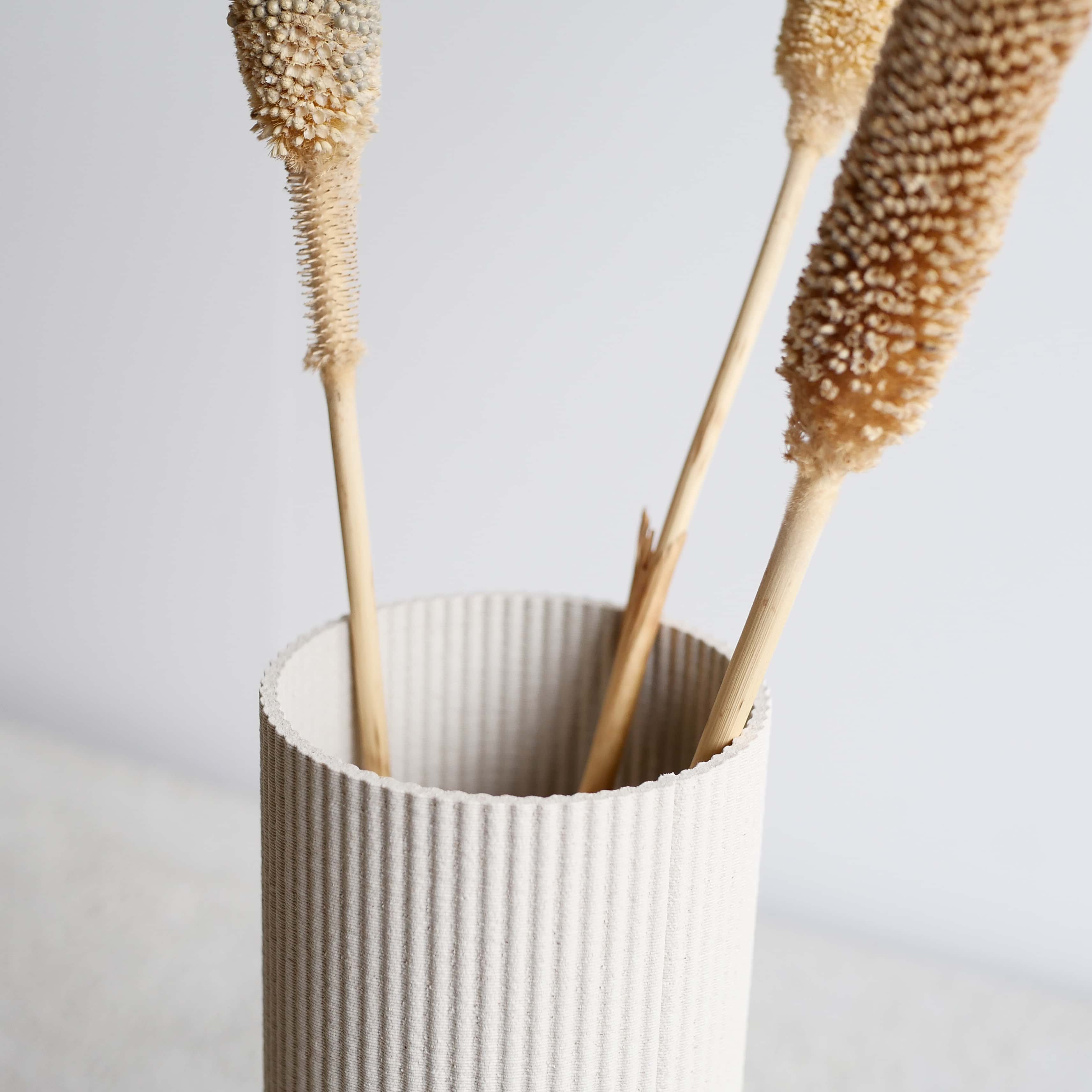 UNE Vase - Minimum design #color_Mist white