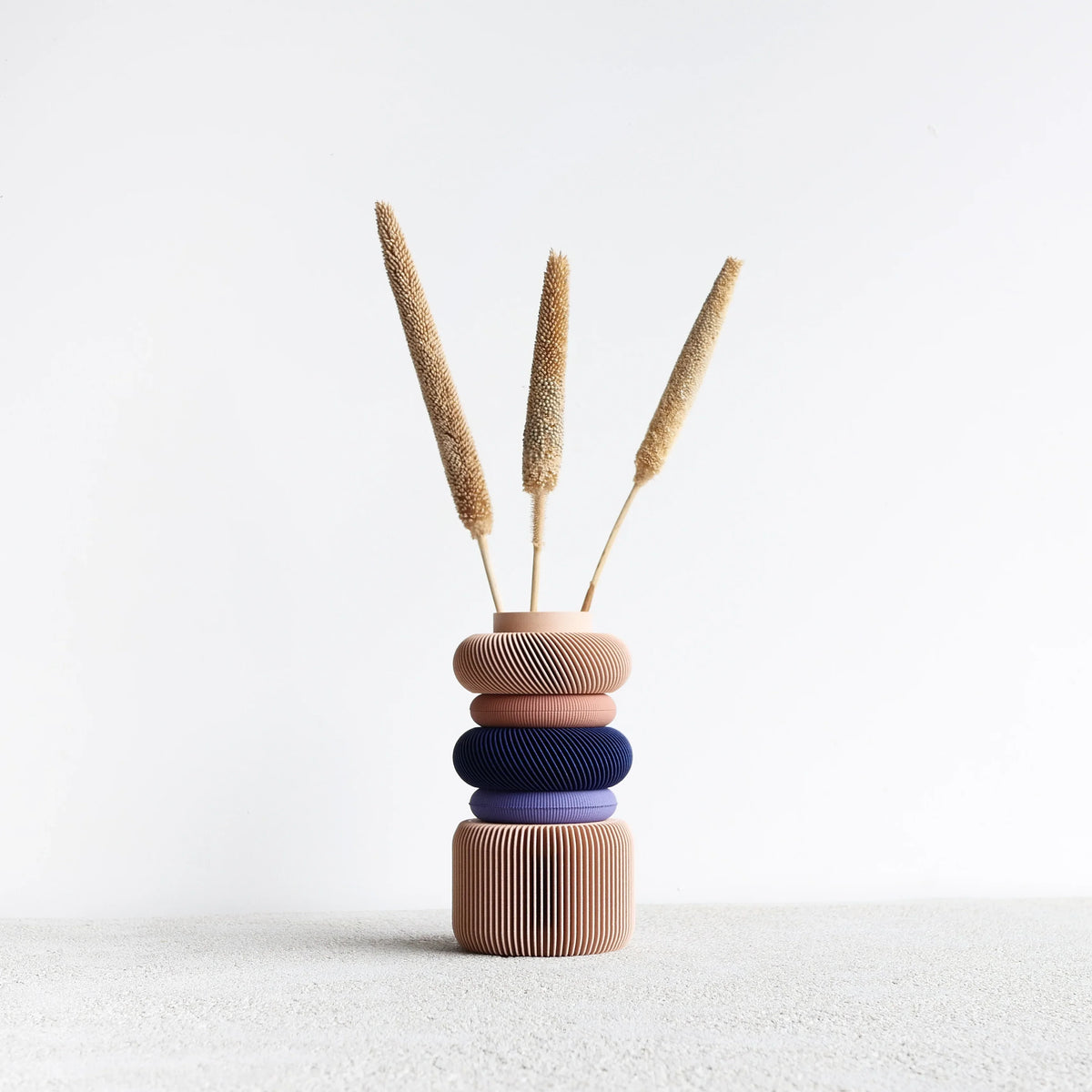 Modular vase, in pink, terracotta and violet colors. Perfect for dried flowers or fresh flowers arrangement