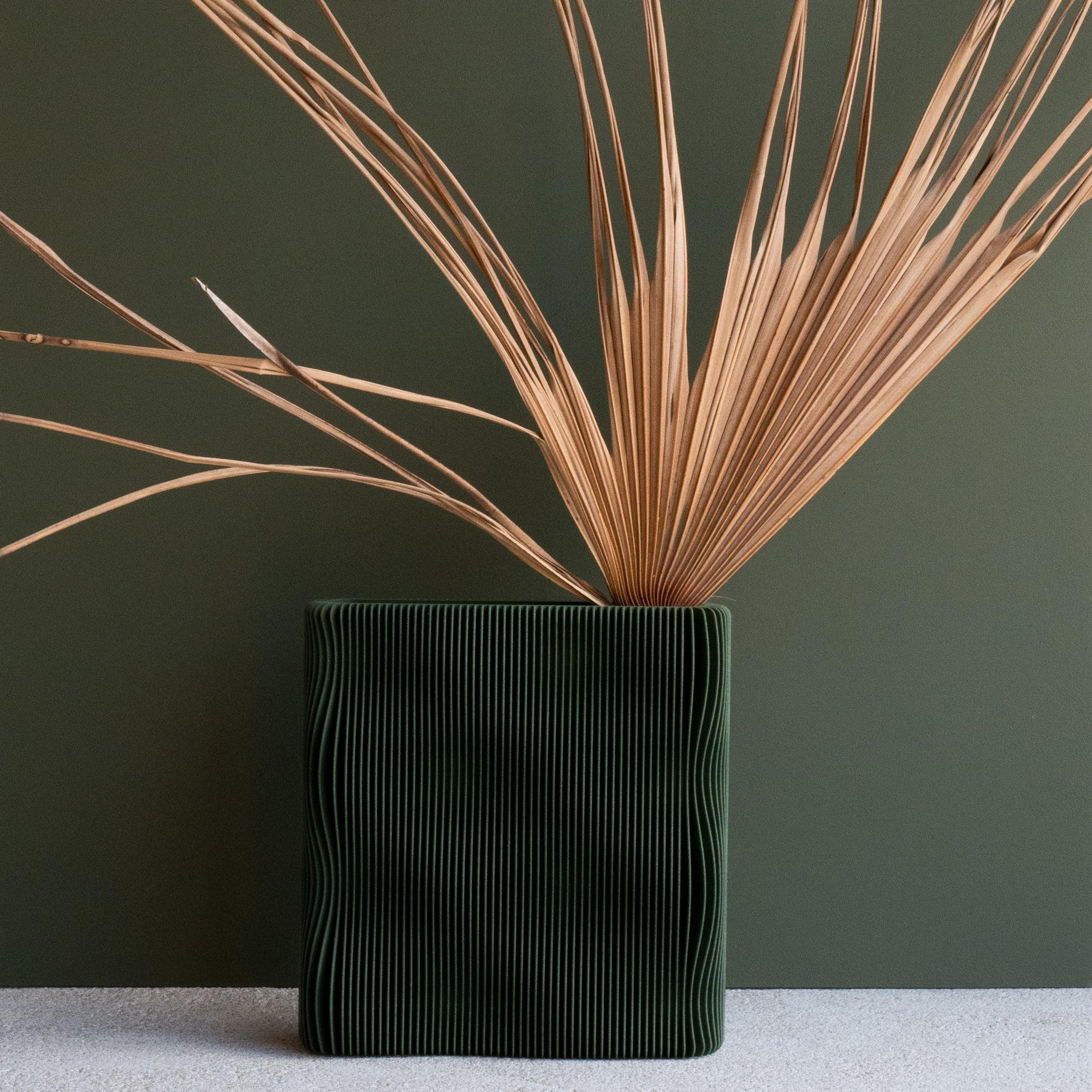 Green TIDE Vase - Unique design vase in green color perfect for dried and fresh flowers Minimum Design #color_green