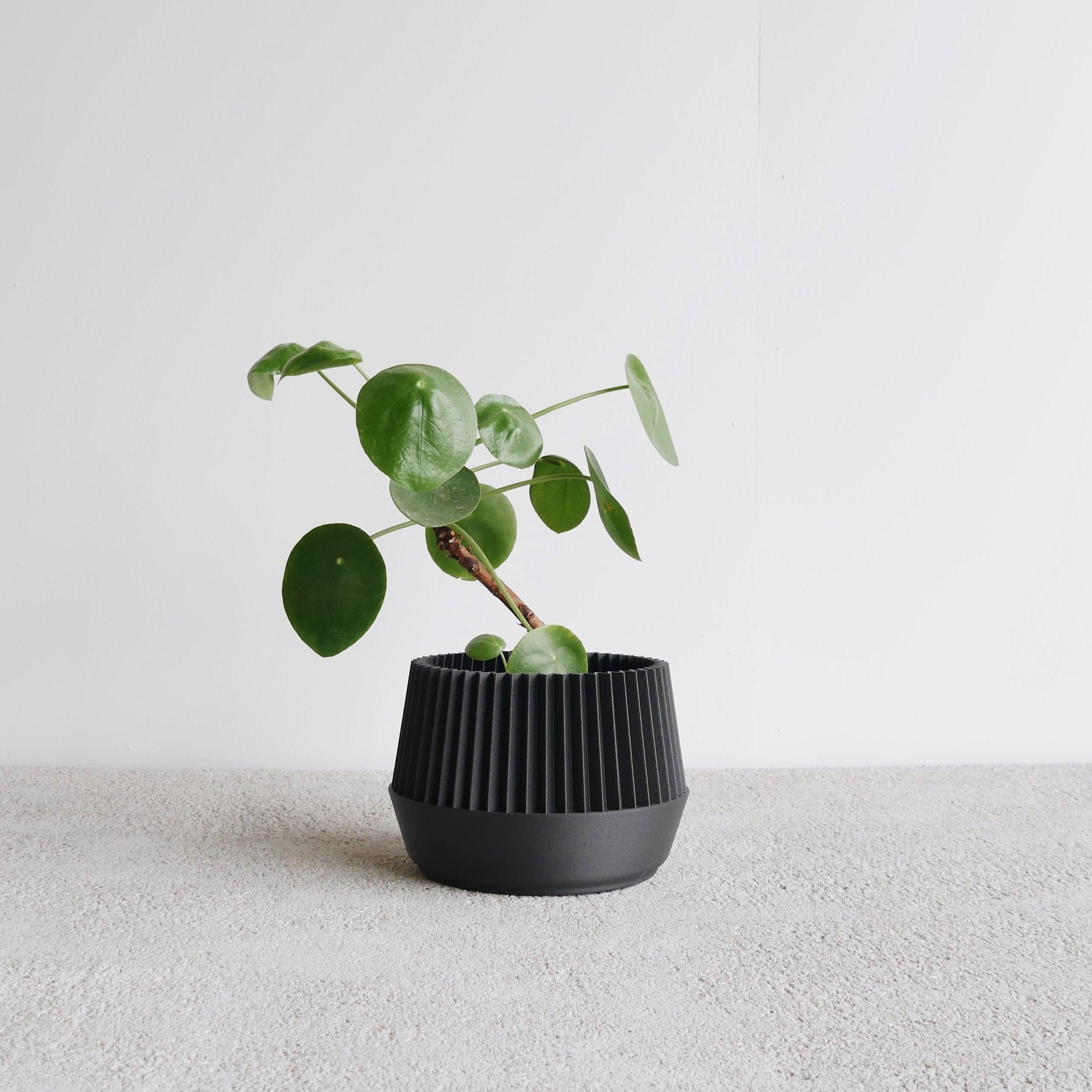 Black Kobe indoor planter #color_Black