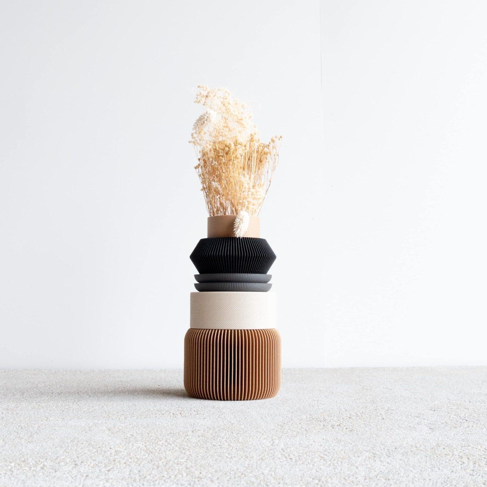 Nu Vase
