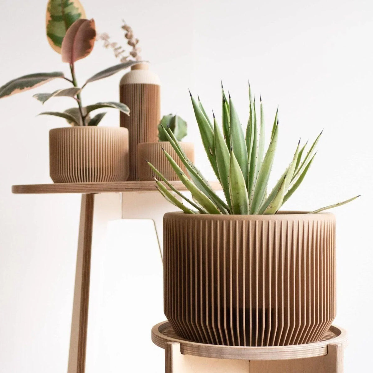 PRAHA Indoor Planter - Minimum Design