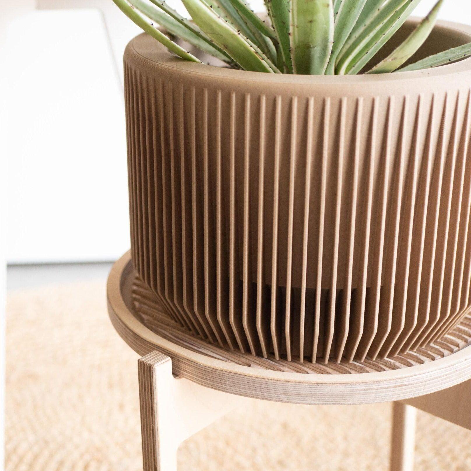 PRAHA Indoor Planter - Minimum Design