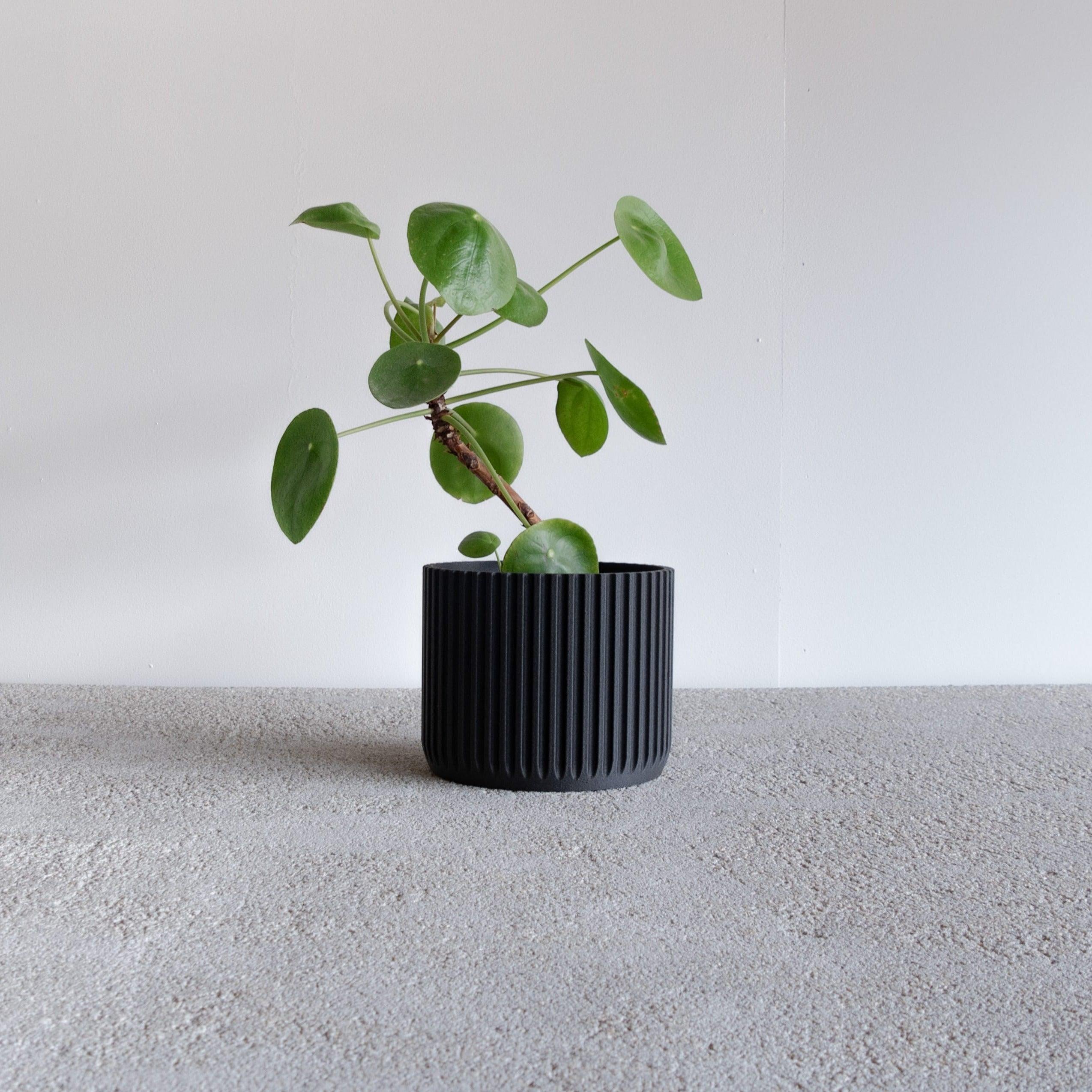 Black stockholm planter