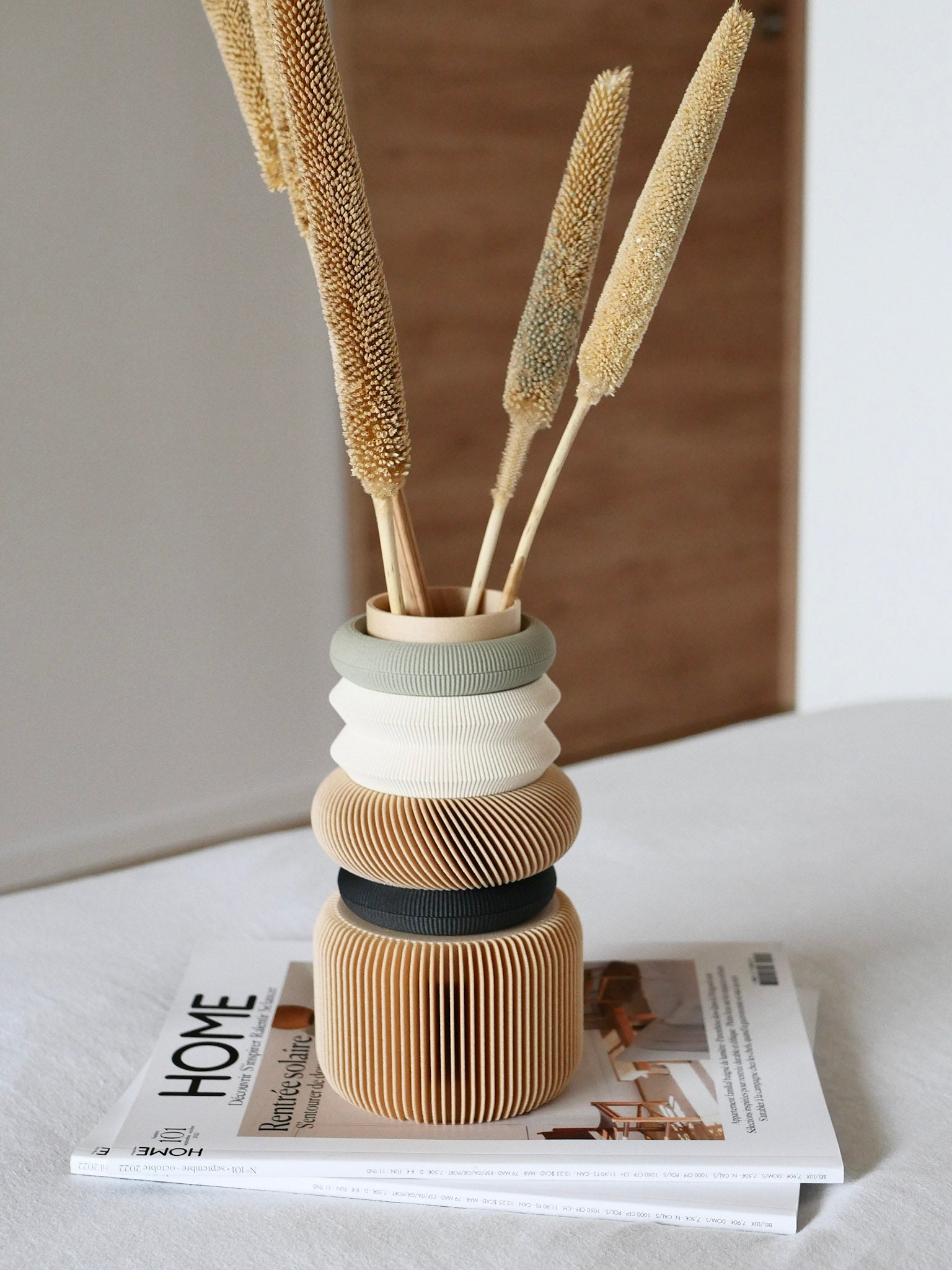 Modular Vase NU Olive Green Lifestyle view Minimum design