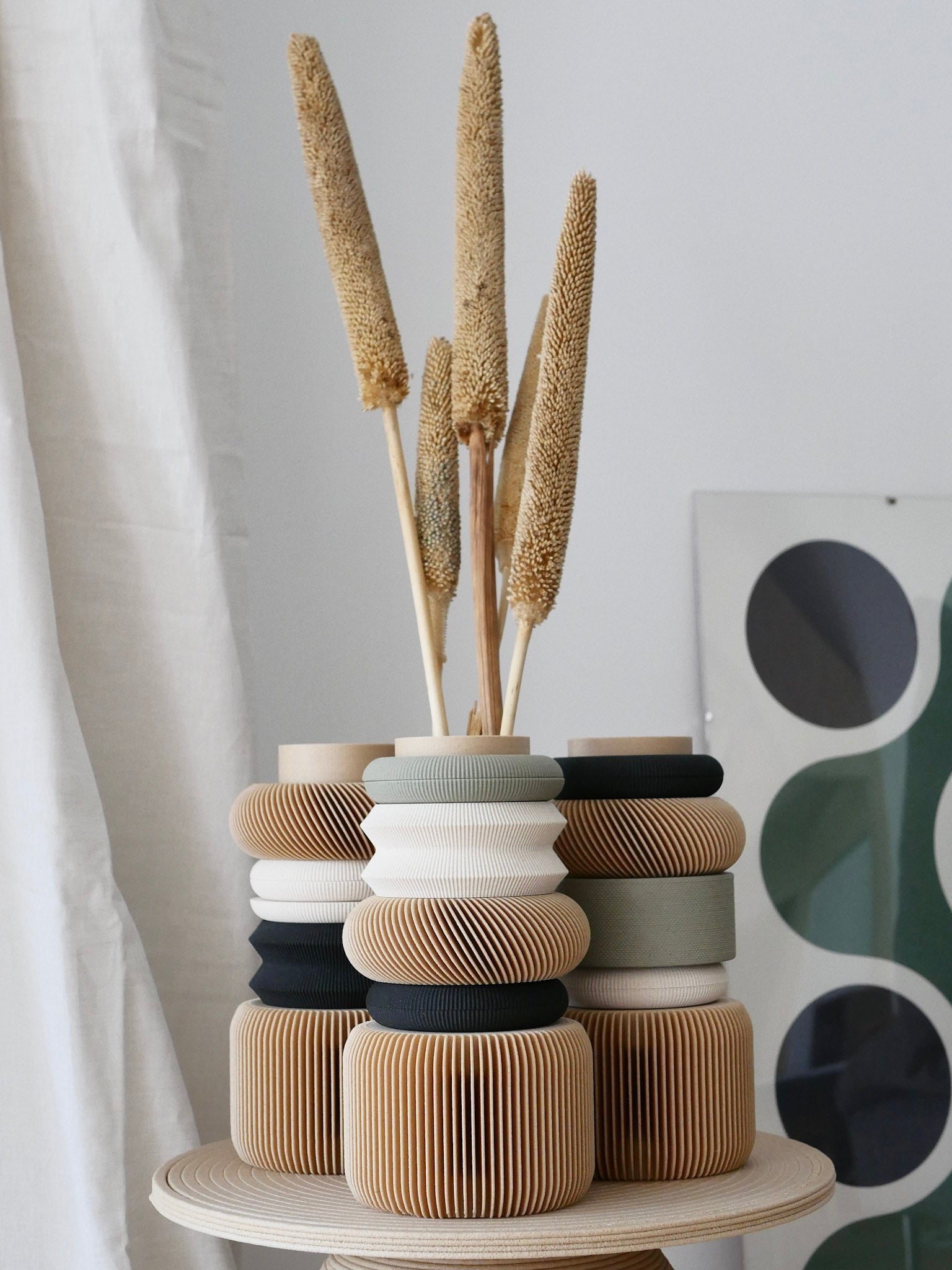 Modular Vase NU Olive Green Lifestyle view Minimum design