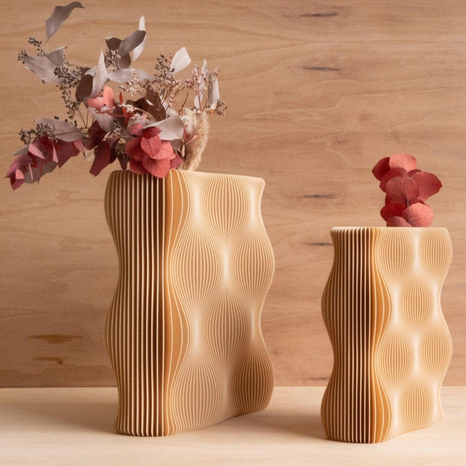 TIDE vase in light wood, 22 cm and 28 cm height, minimalist and natural design #color_natural 